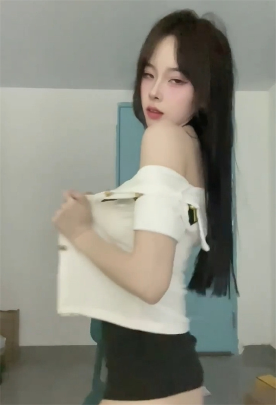 19082