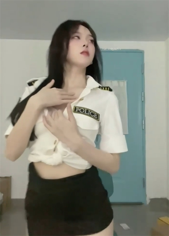 19087